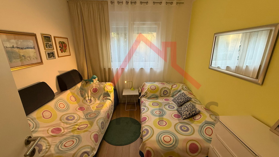 JADRANOVO - 2-Zimmer-Wohnung mit Wohnzimmer, Garten und Parkplatz