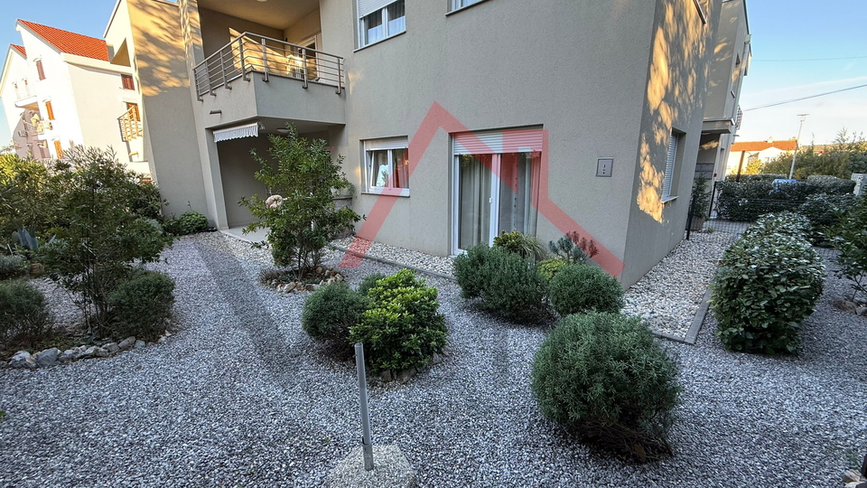 JADRANOVO - 2-Zimmer-Wohnung mit Wohnzimmer, Garten und Parkplatz
