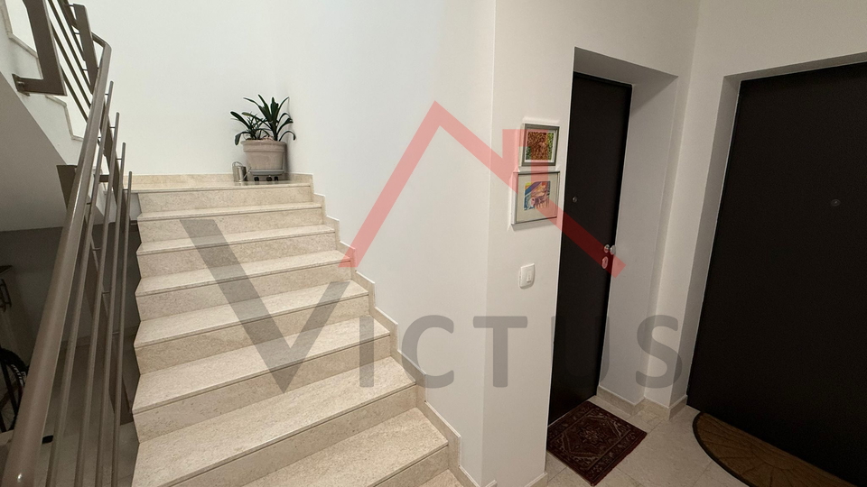 JADRANOVO - 2-Zimmer-Wohnung mit Wohnzimmer, Garten und Parkplatz