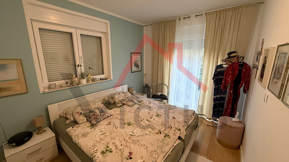 JADRANOVO - 2-Zimmer-Wohnung mit Wohnzimmer, Garten und Parkplatz