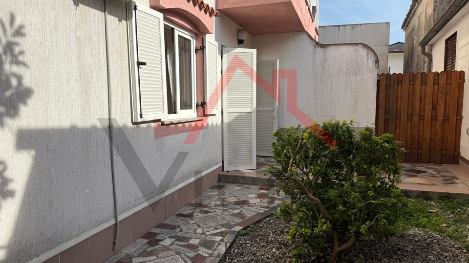 CRIKVENICA - Erdgeschosswohnung in der Nähe des Zentrums, 37 m²