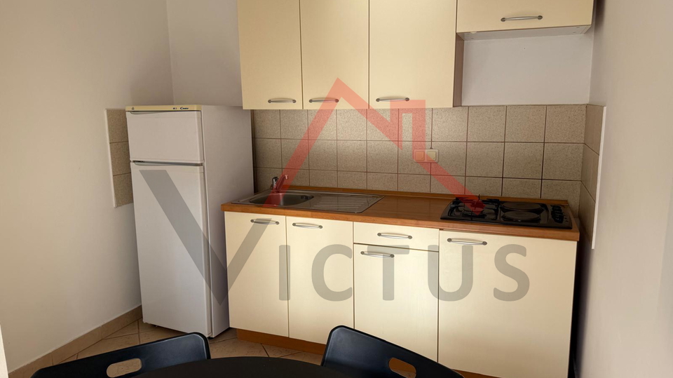CRIKVENICA - Erdgeschosswohnung in der Nähe des Zentrums, 37 m²