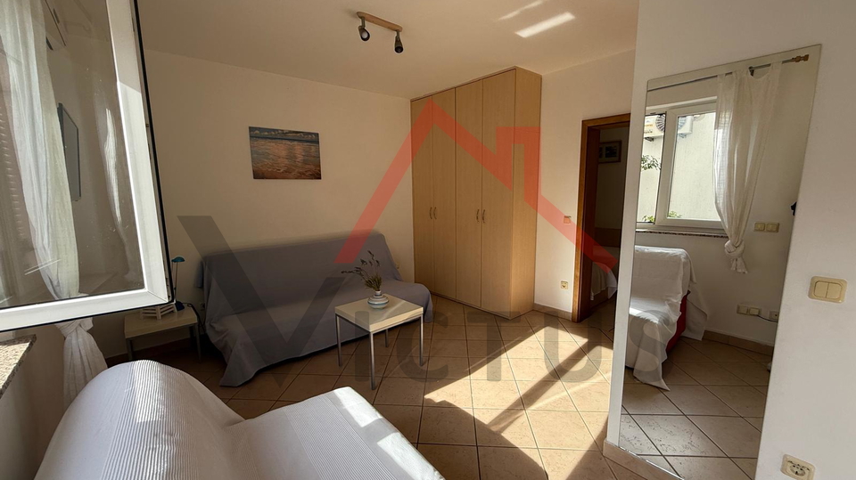 CRIKVENICA - Erdgeschosswohnung in der Nähe des Zentrums, 37 m²