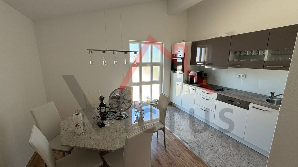 JADRANOVO - 3 camere + soggiorno, appartamento in posizione tranquilla, 102 m2