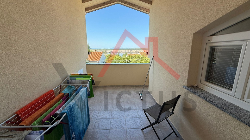 JADRANOVO - 3 camere + soggiorno, appartamento in posizione tranquilla, 102 m2