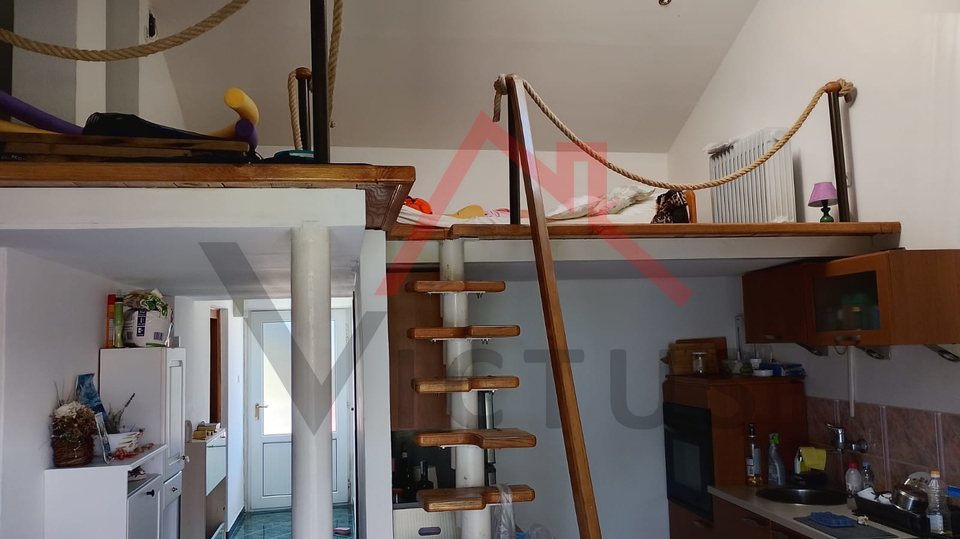 NOVI VINODOLSKI - 2S+DB, stan na mirnoj lokaciji, 66 m2