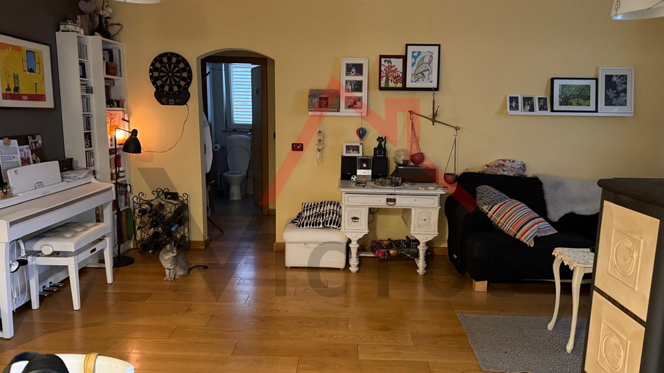 CRIKVENICA - three-room apartment with a yard