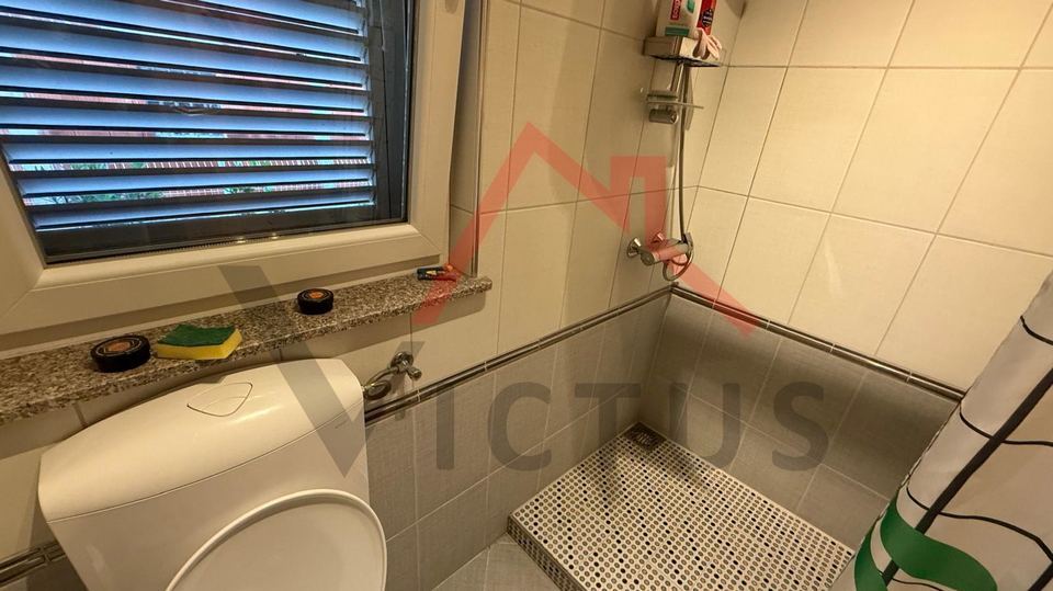 CRIKVENICA - three-room apartment with a yard