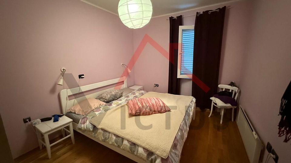 CRIKVENICA - three-room apartment with a yard