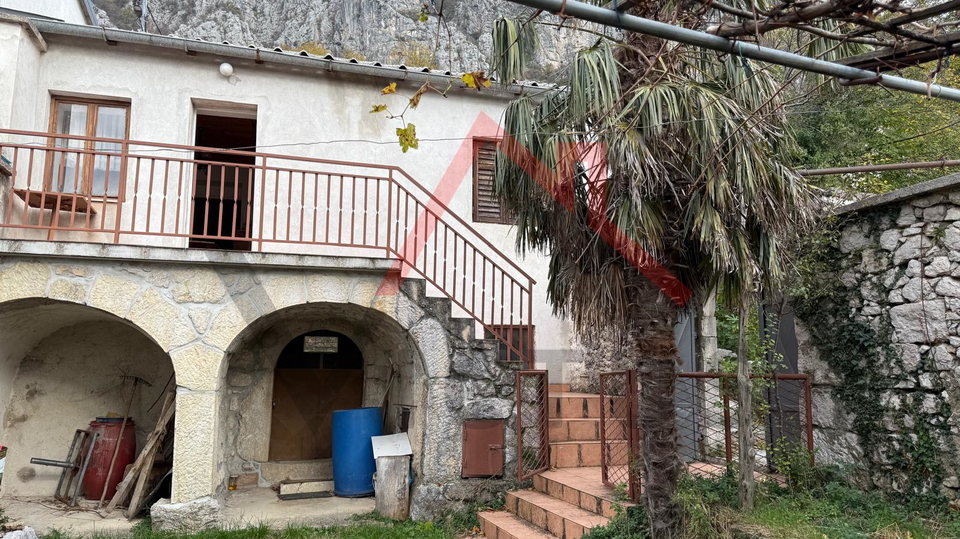 GRIŽANE - Kamena kuća