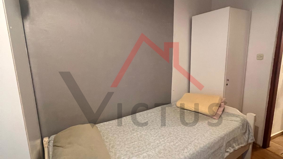 CRIKVENICA - Wohnung im Zentrum mit Balkon und Stellplatz, 38 m²