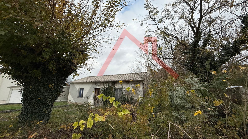 ŠMRIKA - Starina nedaleko centra