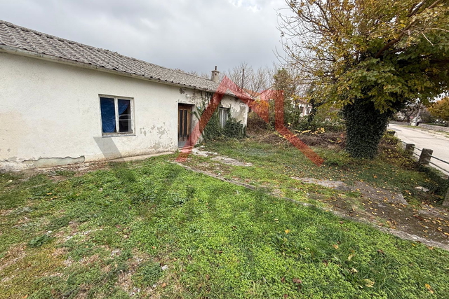 ŠMRIKA - Starina nedaleko centra