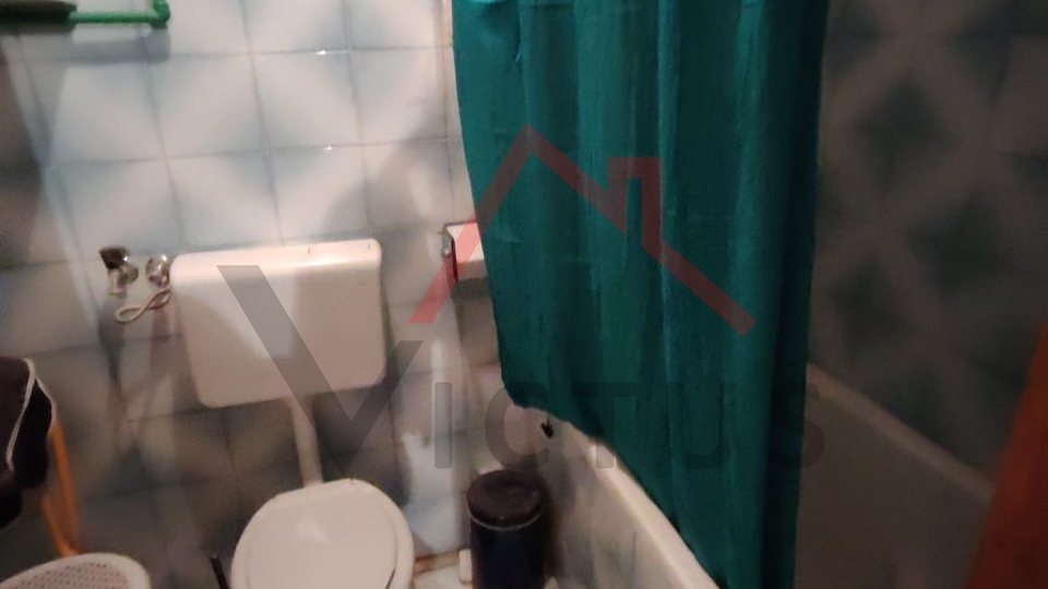 GRIŽANE - Dvije kuće i pomoćni objekt