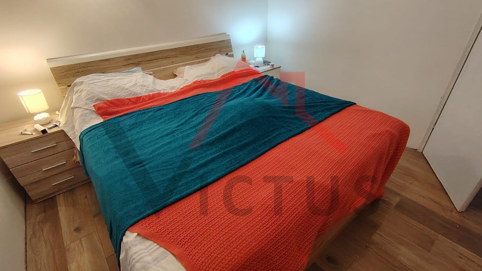 GRIŽANE - Dvije kuće i pomoćni objekt