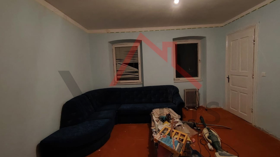 GRIŽANE - Dvije kuće i pomoćni objekt