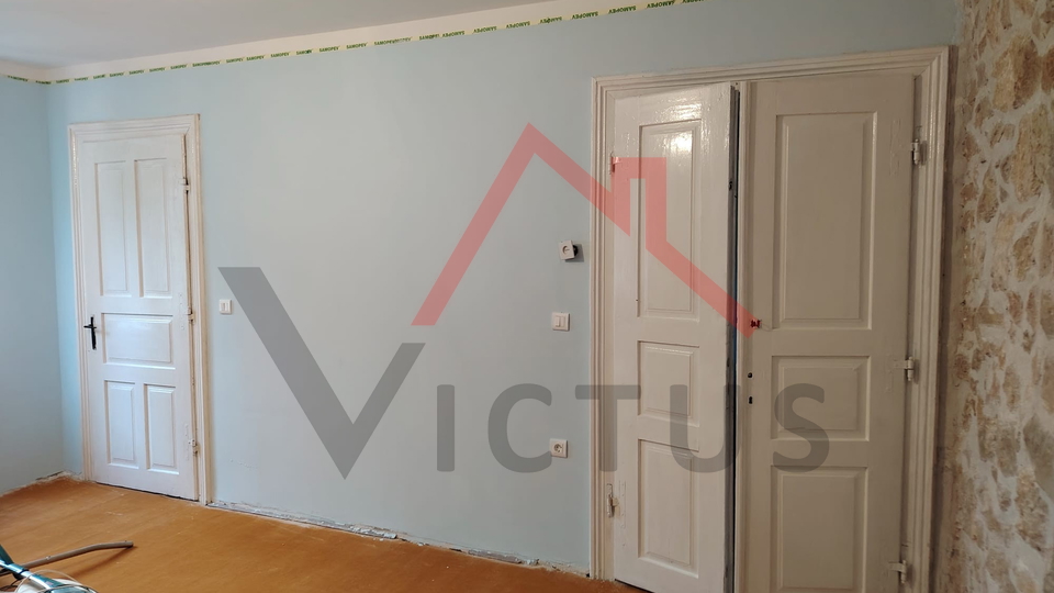 GRIŽANE - Dvije kuće i pomoćni objekt