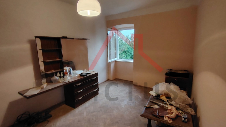 GRIŽANE - Dvije kuće i pomoćni objekt