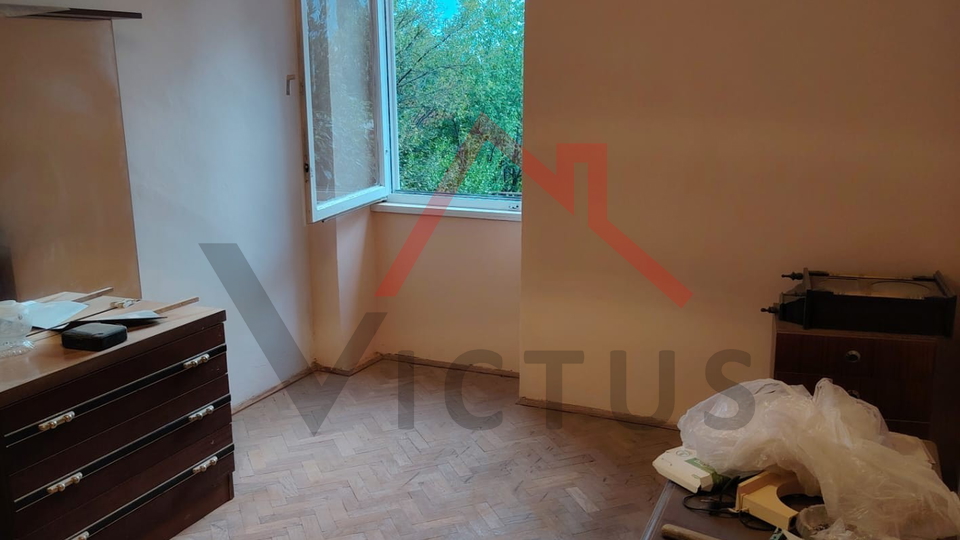 GRIŽANE - Dvije kuće i pomoćni objekt