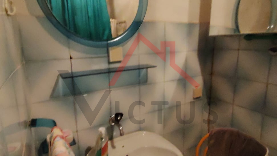 GRIŽANE - Dvije kuće i pomoćni objekt