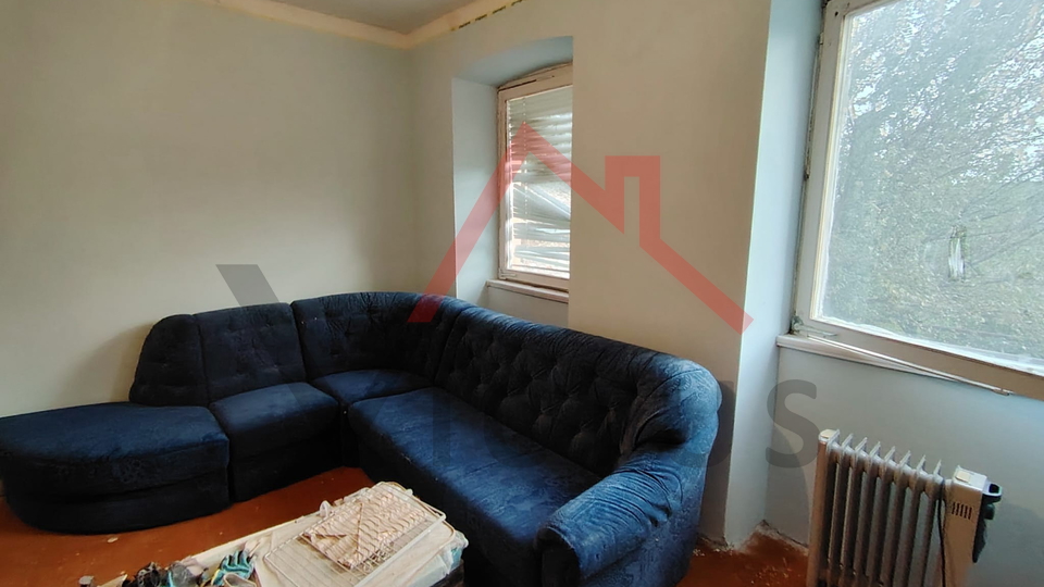 GRIŽANE - Dvije kuće i pomoćni objekt