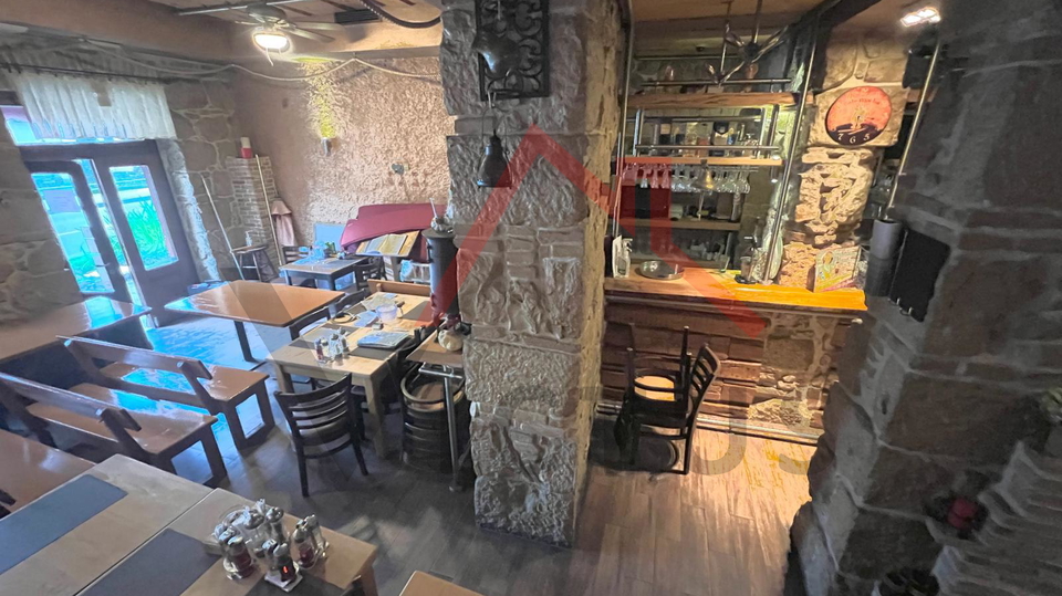 CRIKVENICA - Restoran u centru grada