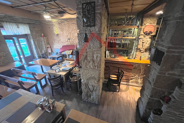 CRIKVENICA - Restoran u centru grada