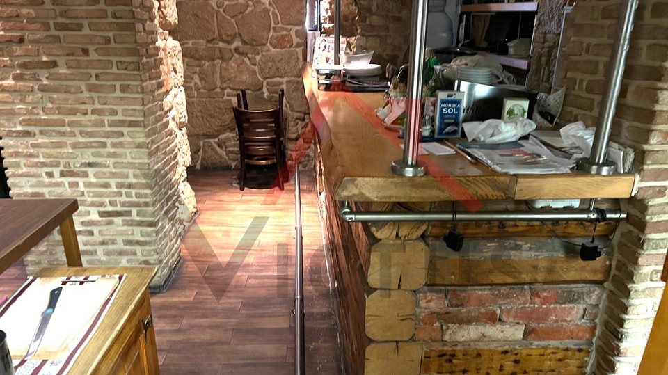 CRIKVENICA - Restoran u centru grada