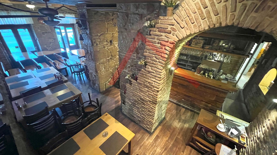 CRIKVENICA - Restoran u centru grada