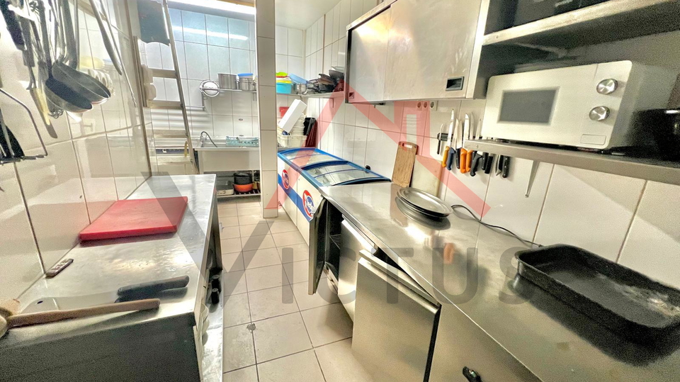 CRIKVENICA - Restoran u centru grada