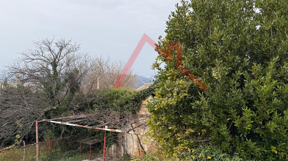 GRIŽANE - Steinhaus aus Stein