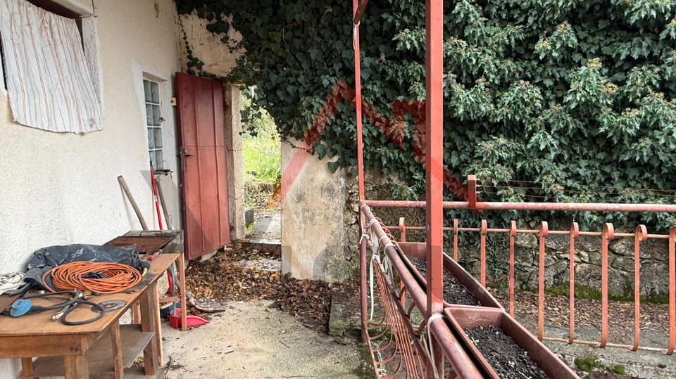 GRIŽANE - Steinhaus aus Stein