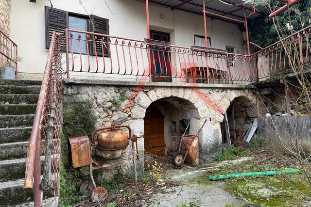 GRIŽANE - Steinhaus aus Stein