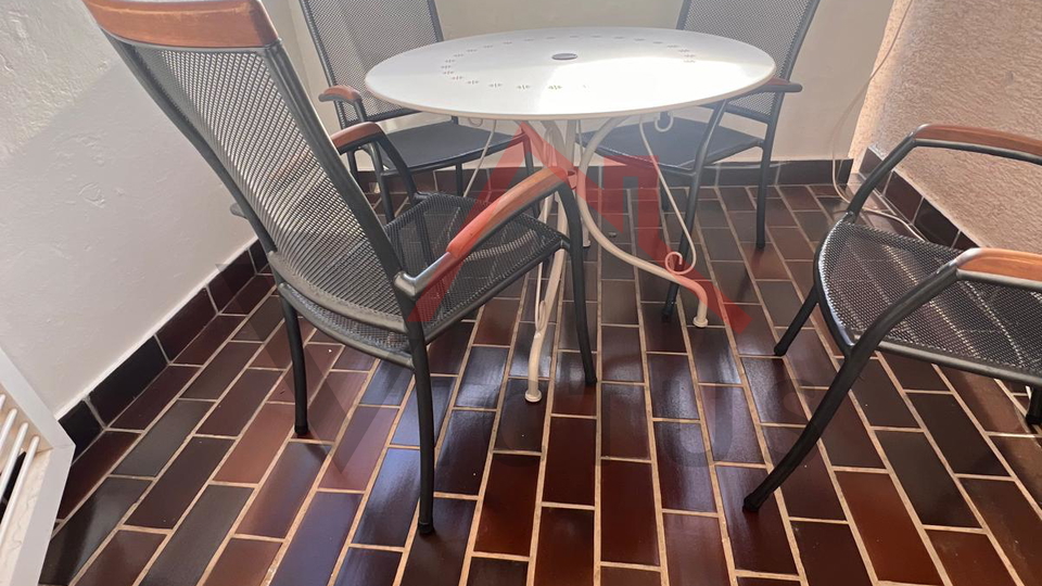 NOVI VINODOLSKI - Stan s balkonom i otvorenim pogledom na more, 45 m2