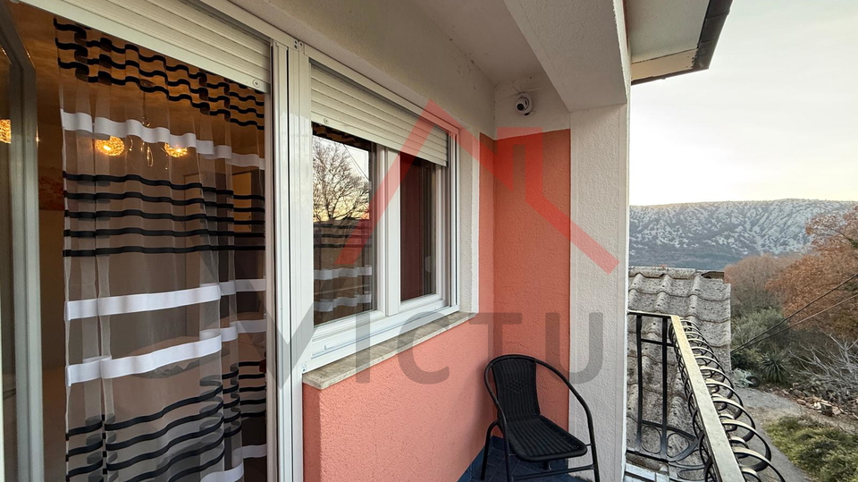 GRIŽANE - Haus mit Swimmingpool im Hinterland