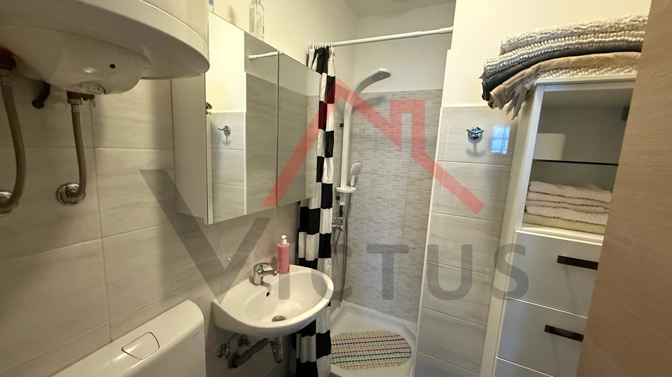 GRIŽANE - Haus mit Swimmingpool im Hinterland