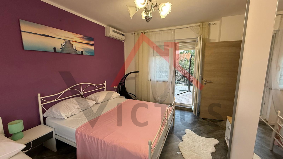 GRIŽANE - Haus mit Swimmingpool im Hinterland