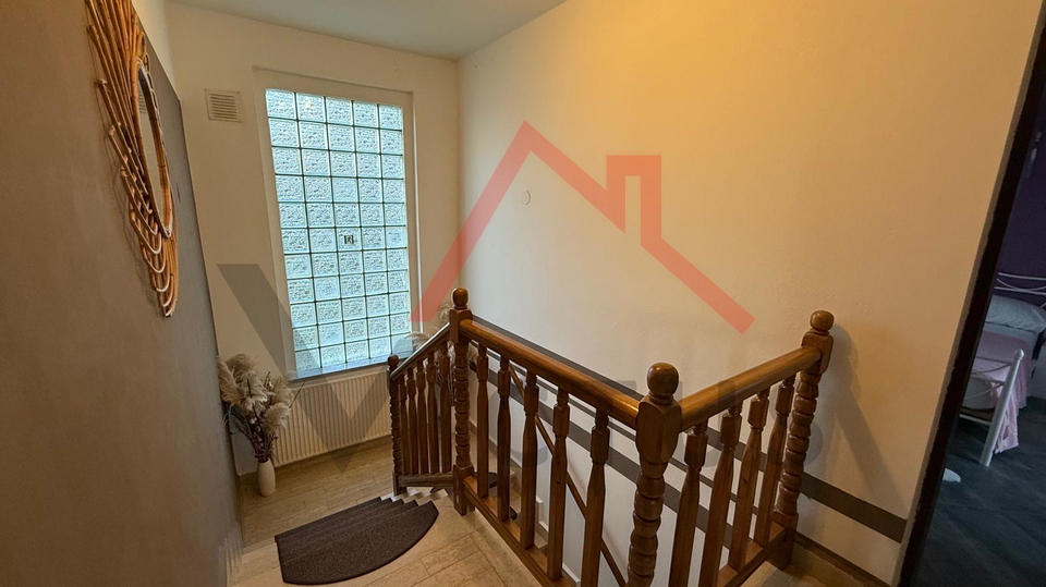 GRIŽANE - Haus mit Swimmingpool im Hinterland