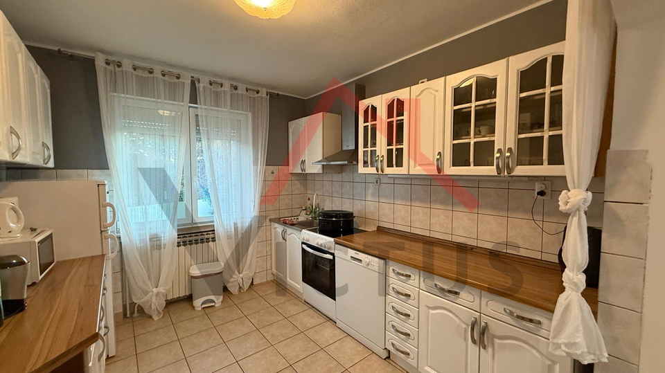 GRIŽANE - Haus mit Swimmingpool im Hinterland