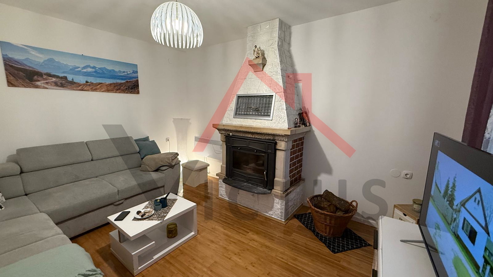 GRIŽANE - Haus mit Swimmingpool im Hinterland