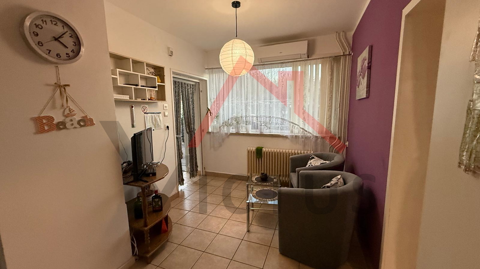 GRIŽANE - Haus mit Swimmingpool im Hinterland