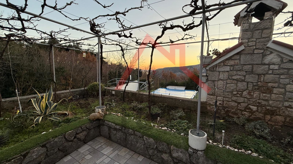 GRIŽANE - Haus mit Swimmingpool im Hinterland