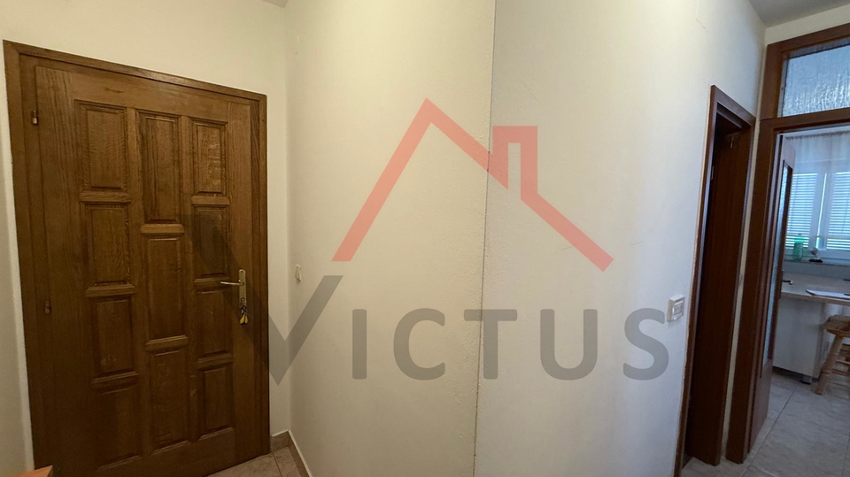 CRIKVENICA - 1-bedroom apartment with dining room&comma; 250 m from the sea&comma; 49 m&sup2;