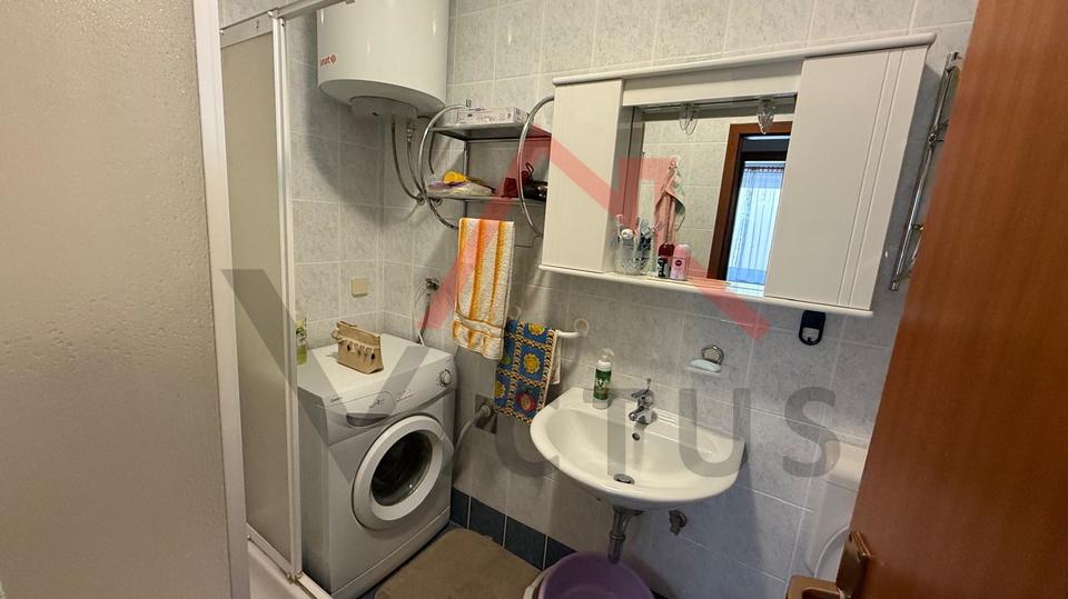 CRIKVENICA - 1-bedroom apartment with dining room&comma; 250 m from the sea&comma; 49 m&sup2;