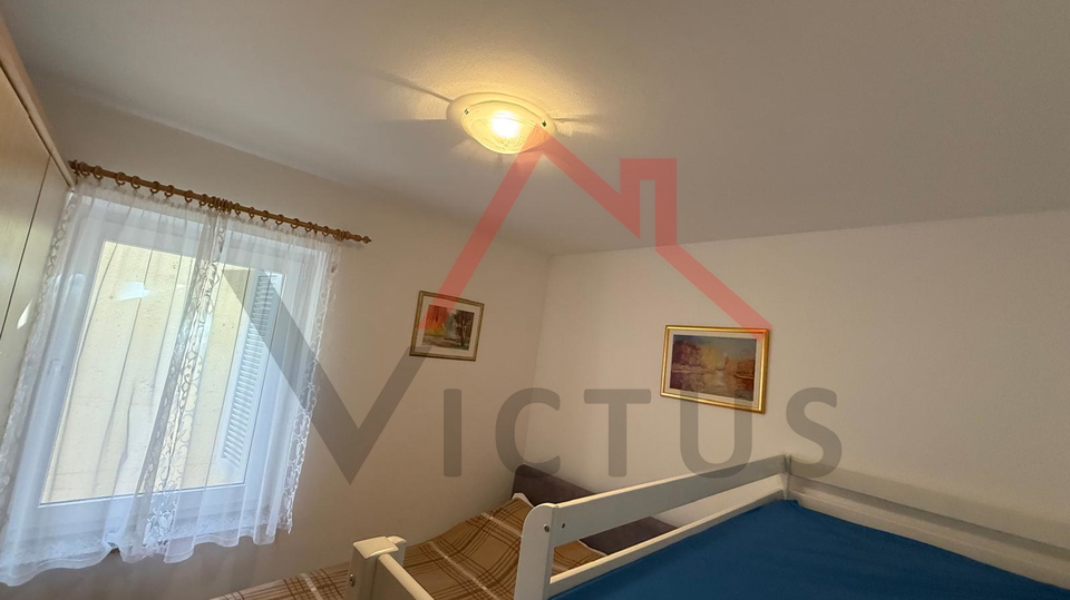 CRIKVENICA - 1-bedroom apartment with dining room&comma; 250 m from the sea&comma; 49 m&sup2;