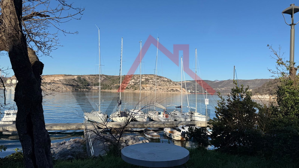 KRALJEVICA &ndash; Gar&ccedil;onniere&comma; 100 Meter vom Strand entfernt&comma; 28 m&sup2;