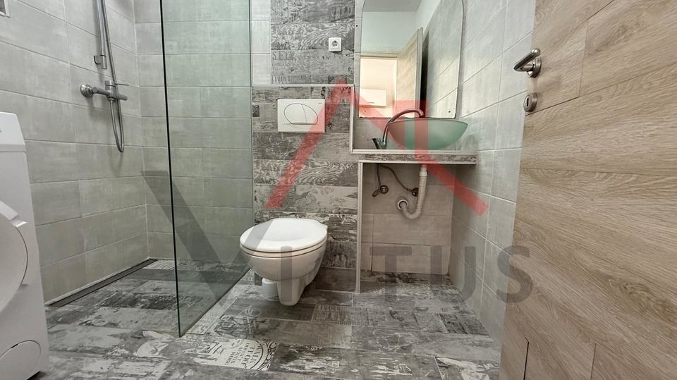 KRALJEVICA &ndash; Gar&ccedil;onniere&comma; 100 Meter vom Strand entfernt&comma; 28 m&sup2;