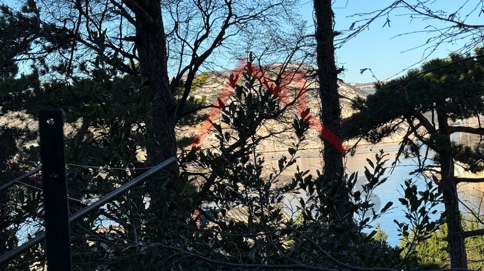 KRALJEVICA &ndash; Gar&ccedil;onniere&comma; 100 Meter vom Strand entfernt&comma; 28 m&sup2;