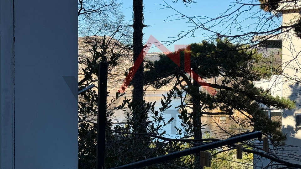 KRALJEVICA &ndash; Gar&ccedil;onniere&comma; 100 Meter vom Strand entfernt&comma; 28 m&sup2;