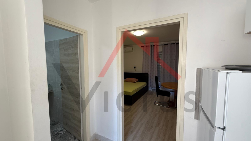 KRALJEVICA &ndash; Gar&ccedil;onniere&comma; 100 Meter vom Strand entfernt&comma; 28 m&sup2;